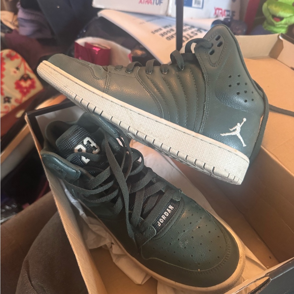 Jordan Men's Green High-Top Sneakers